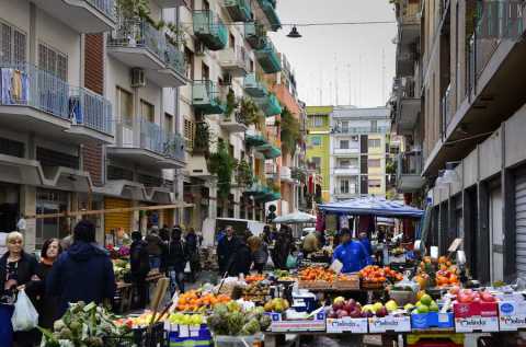 Bari, apre il nuovo mercato di via Amendola: addio a via Nizza